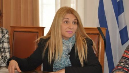 Ρατσιστικό σχόλιο κατά προσφύγων από στέλεχος της ΝΔ