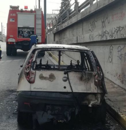 Φωτιά σε αυτοκίνητο στην Λεωφόρο Κηφισίας