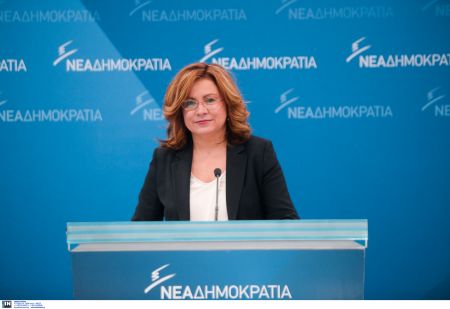 Σπυράκη προς κυβέρνηση: Πείτε την αλήθεια για το σκοπιανό