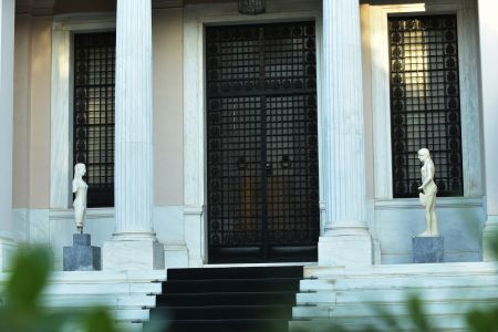 Προς τριήμερο εθνικό πένθος προσανατολίζεται η κυβέρνηση