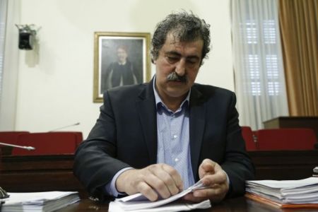 Σκληρή δήλωση Πολάκη κατά του διοικητή του Νοσοκομείου «Παπαγεωργίου»