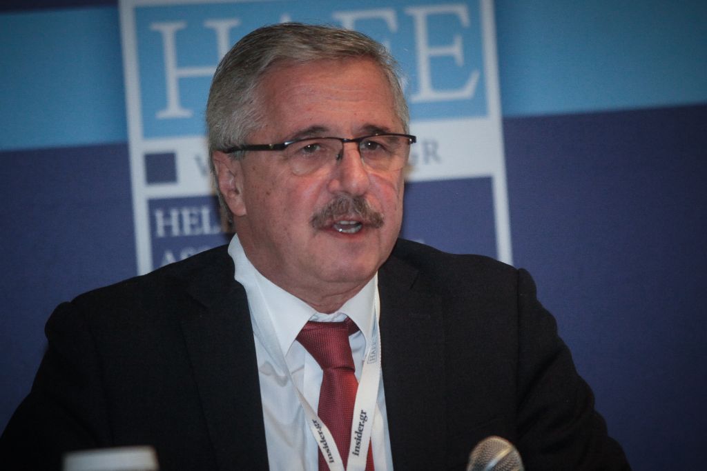 Μανιάτης για Yδρα: Είναι ανίκανοι, να φύγουν