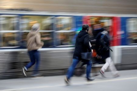 Παρίσι: Συμπλοκές μεταξύ διαδηλωτών – αστυνομίας για τα μεταρρυθμιστικά σχέδια