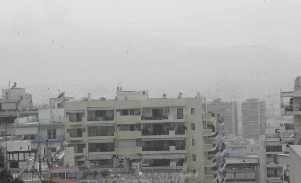 Ηλιοφάνεια και αφρικανική σκόνη την Παρασκευή