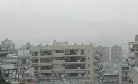 Ηλιοφάνεια και αφρικανική σκόνη την Παρασκευή