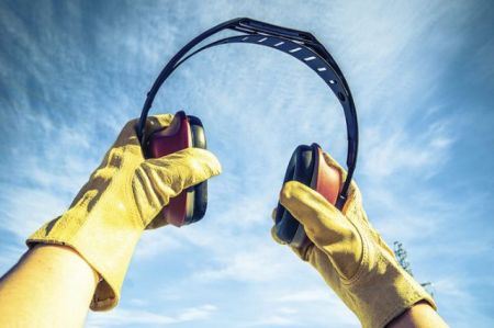 Το θορυβώδες εργασιακό περιβάλλον κάνει κακό στην καρδιά