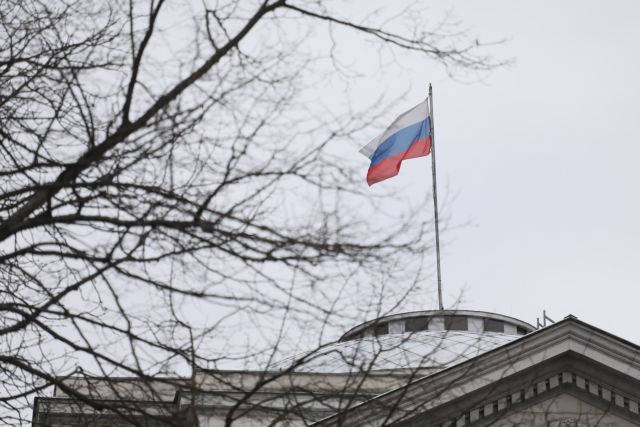 Κρεμλίνο: Δεν ξεκίνησε η Ρωσία διπλωματικό πόλεμο με τη Δύση
