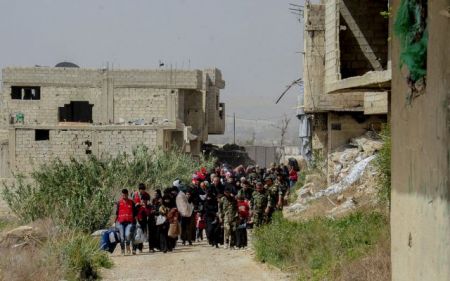 Χιλιάδες άνθρωποι εγκαταλείπουν την Ανατολική Γούτα