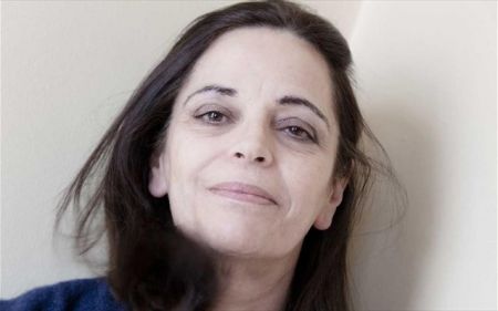 «Μαμά, με θέλεις για μαμά σου;»