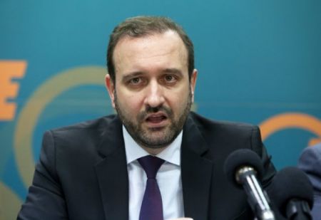 ΟΕΕ: Φόροι και εισφορές κάτω από 50% των εισοδήματος ελεύθερων επαγγελματιών