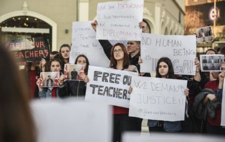 Κρίση μετά την απέλαση των 6 Τούρκων στο Κόσοβο