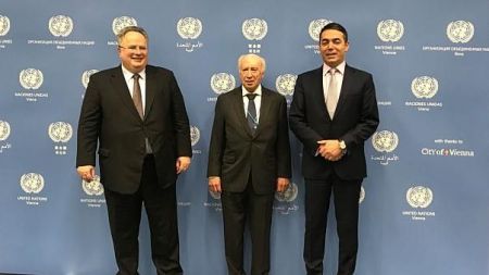 Βιέννη-Διαπραγματεύσεις για Μακεδονικό: Νίμιτς: Συνεχίζονται οι συνομιλίες – Κοτζιάς: Είμαστε έτοιμοι για ένα μεγάλο βήμα