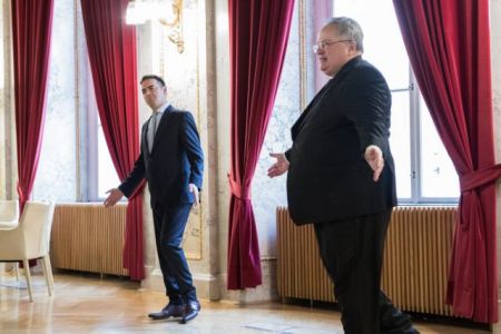 Ντιμιτρόφ: Σε λεπτή φάση η διαδικασία της ονομασίας