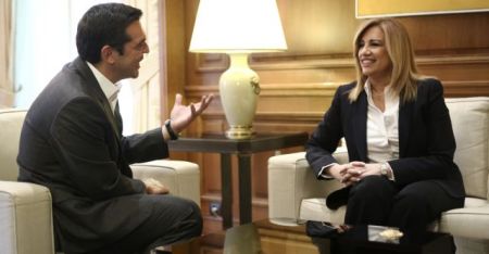 Ακροβασίες με Σύνταγμα και εκλογές-δημοψήφισμα