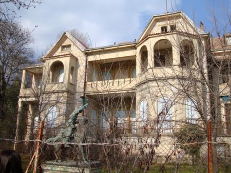 Η εγκατάλειψη ζει και βασιλεύει στο Τατόι