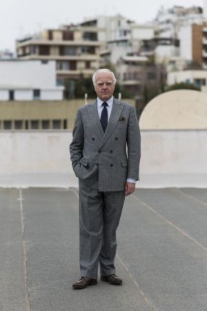 Το μυστικό ντεφιλέ στην Αθήνα και η χαρτορίχτρα του