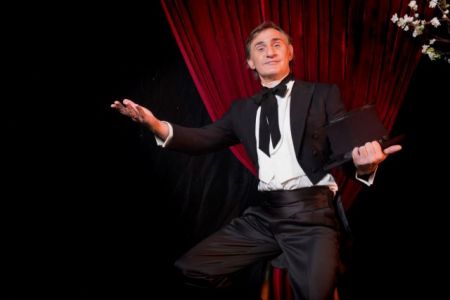 Ακης Σακελλαρίου: «Ο Αττίκ γεννά βαθιά συναισθήματα»