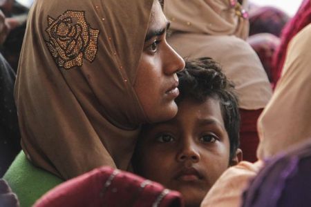 Μπανγκλαντές: Υποσιτισμένα και ανεμικά τα προσφυγόπουλα Ροχίνγκια