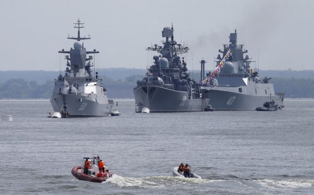Ρωσικά πλοία απέπλευσαν από τη βάση της Ταρτούς στη Συρία