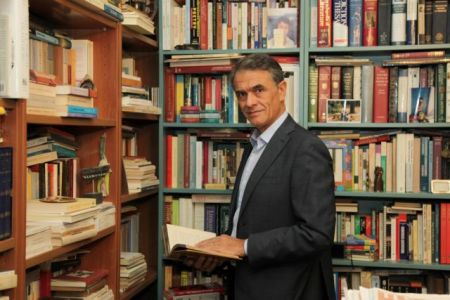 Ερωτοτροπία με το κενό