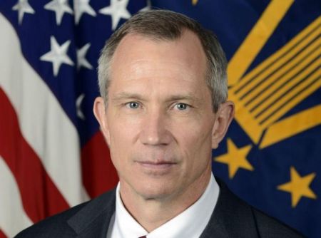 Οι ΗΠΑ στέλνουν τον Γκόφους στην Ελλάδα για συνομιλίες