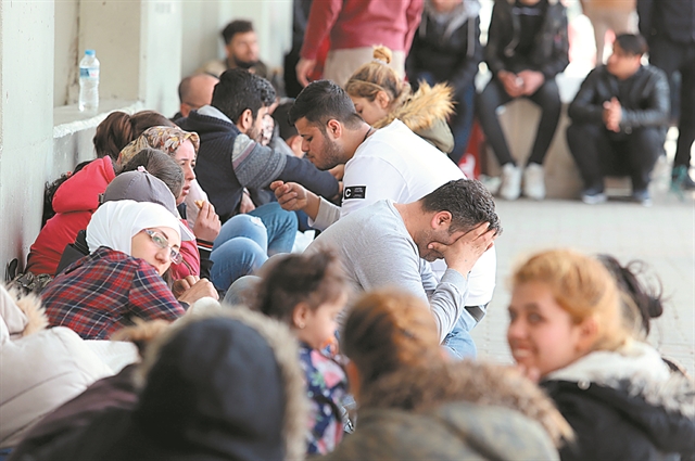 Κρίστοφερ Χιλ : Το «εθνικό συμφέρον» να επαναπροσδιοριστεί