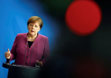 Μέρκελ: Απαραίτητη και κατάλληλη ενέργεια προειδοποίησης της Συρία