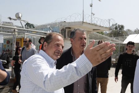 Θεοδωράκης: Διπλωματική λύση για να επέλθει η ειρήνη