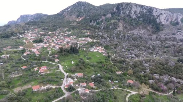 Καθολισθητικό φαινόμενο στην Κρυοπηγή Πρέβεζας | tovima.gr