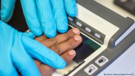 DW: Tαυτότητες με υποχρεωτικό ψηφιακό δακτυλικό αποτύπωμα