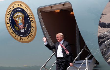 Τραμπ: Δεν είναι στα άμεσα πλάνα του οι κυρώσεις στη Μόσχα