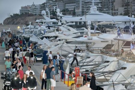 Αντίστροφη μέτρηση για το 17ο East Med Yacht Show στη Μαρίνα Ζέας