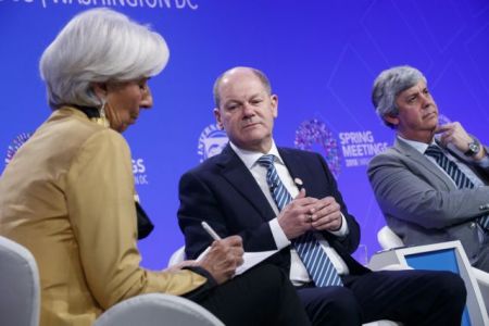 Battle of the Titans: IMF, Berlin spar over Greek debt relief