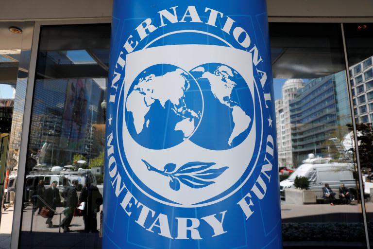 ΔΝΤ: Απαγορευτικό στην επαναφορά των συλλογικών διαπραγματεύσεων | tovima.gr