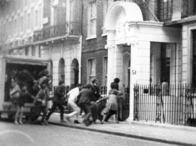 21η Απριλίου 1967: Η κατάληψη της ελληνικής πρεσβείας στο Λονδίνο | tovima.gr