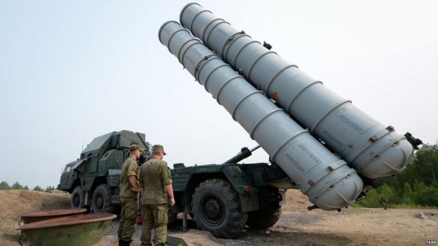 Η Μόσχα εξοπλίζει με πυραύλους S-300 την Συρία
