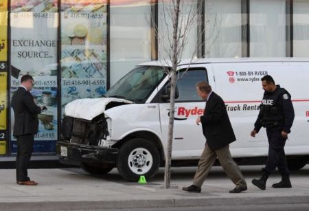 Ποιος είναι ο δράστης του Τορόντο που σκότωσε πεζούς με το βαν του