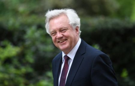 Βρετανία-Ντέιβις: Υψηλή η πιθανότητα για μια συμφωνία Brexit με την ΕΕ