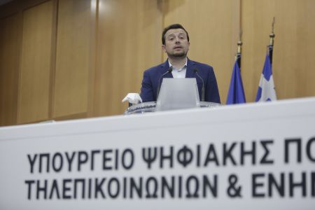 Aπάντηση Παππά με προσωπική επίθεση στον Μητσοτάκη