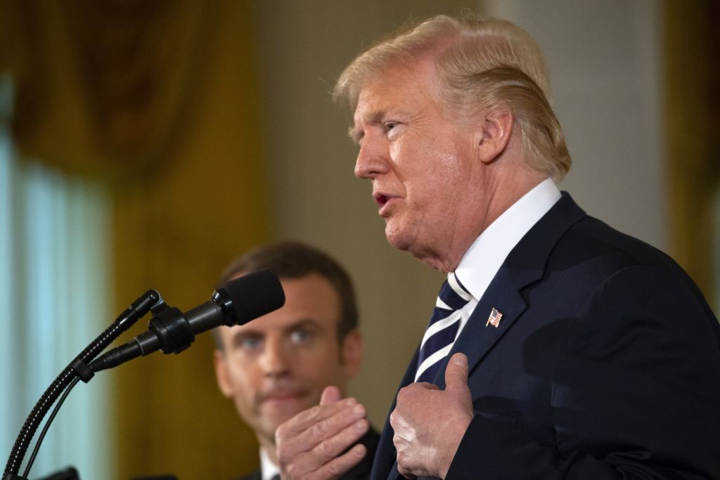 Τηλεφωνική επικοινωνία Μακρόν – Τραμπ για τη Μέση Ανατολή