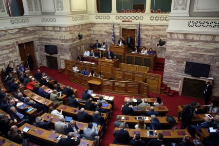 Αναδοχή από ομόφυλα ζευγάρια: Στηρίζει το Ποτάμι – επιφυλάσσεται η ΔΗΣΥ