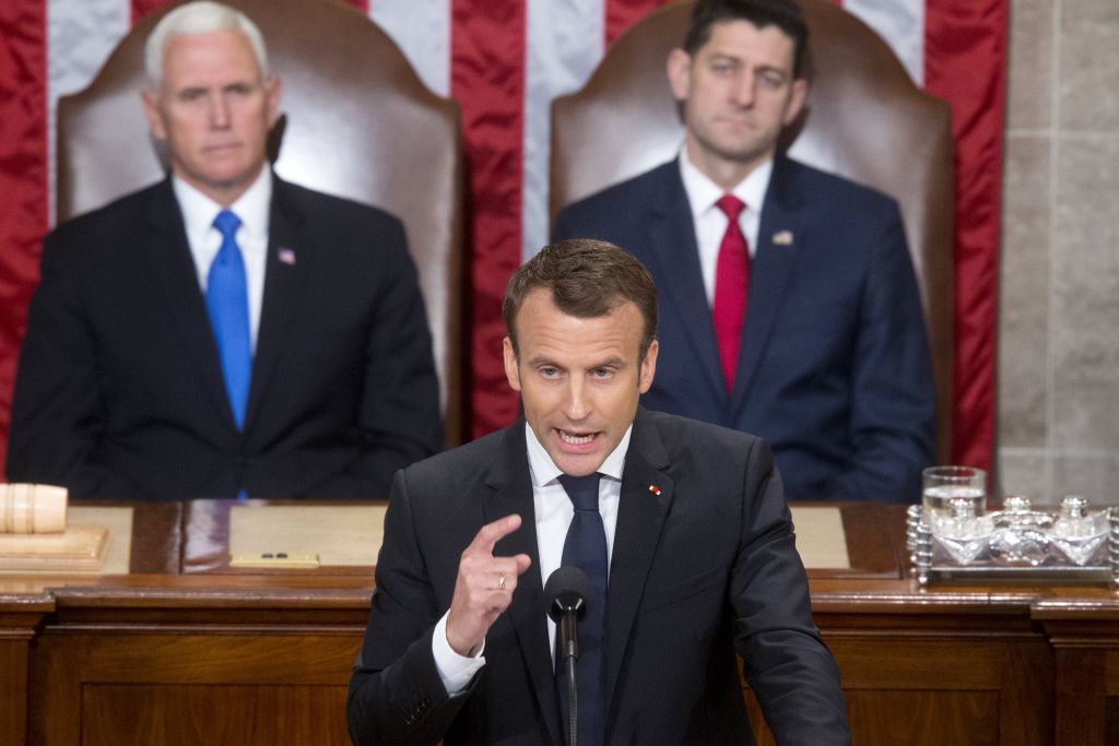 Μακρόν: Να μην επιλέξουμε τον απομονωτισμό και τον εθνικισμό