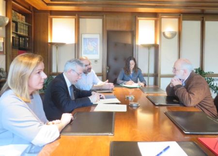 Ηλεκτρονικοί υπολογιστές από το ΕΑΠ για τους φοιτητές κρατούμενους