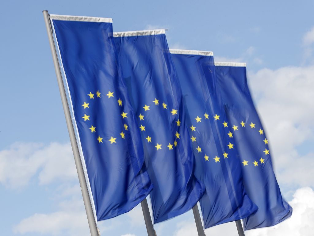 WSJ: Greece a breath away from exiting the bailout memorandums