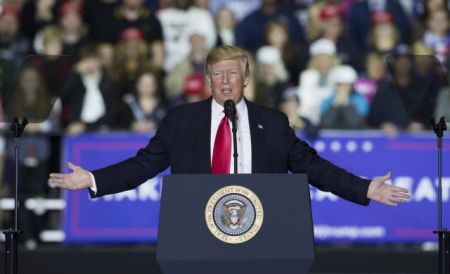 Ο Τραμπ σνομπάρει ξανά το δείπνο ανταποκριτών του Λευκού Οίκου