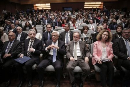 Η κάλπη των δικαστών κρύβει… πόλεμο