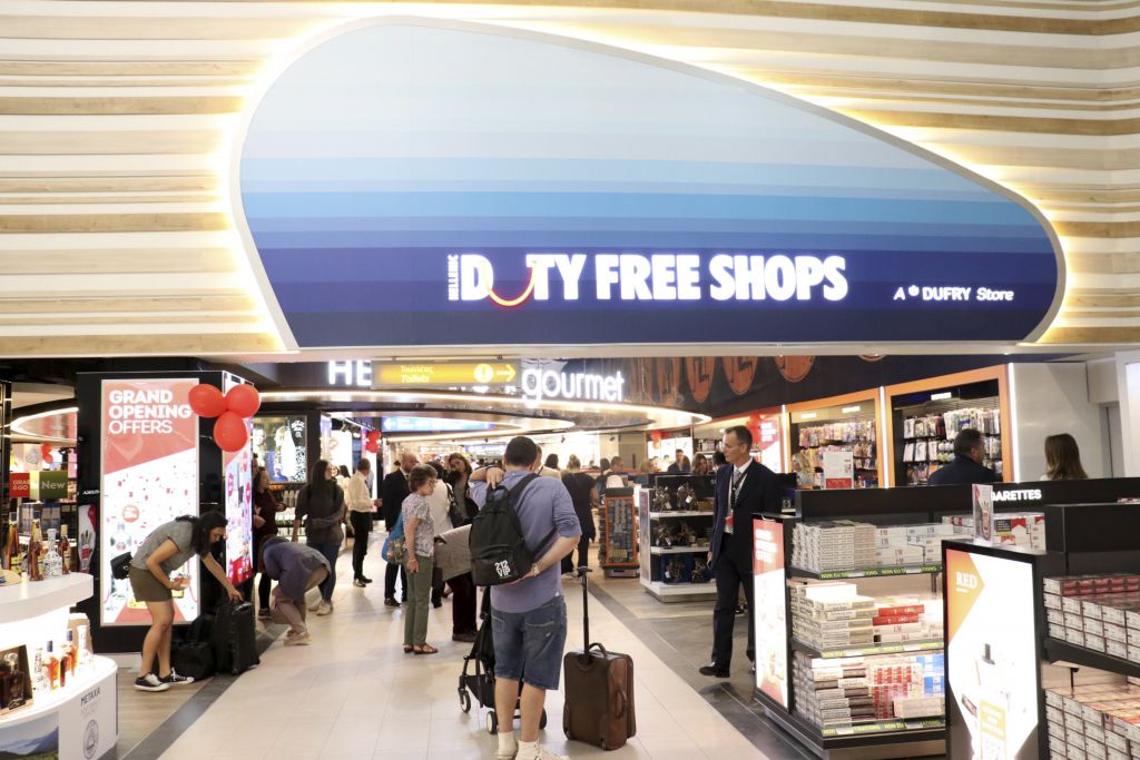 Εγκαινιάστηκαν οι ανακαινισμένες εγκαταστάσεις του αεροδρομίου «Νίκος Καζαντζάκης»