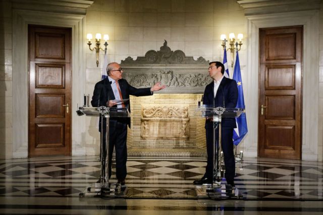 Telegraph: Η Ελλάδα δραπετεύει από μια οικονομική τραγωδία