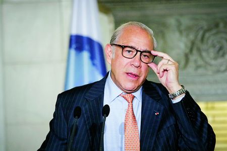 Τα «καρφιά» του ΟΟΣΑ πίσω από τα εύσημα