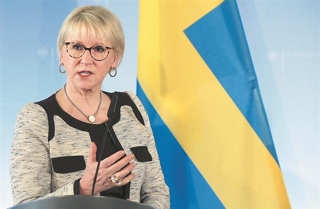 «Η ΕΕ να είναι αξιόπιστη όταν μιλάει για δημοκρατία και κράτος δικαίου»